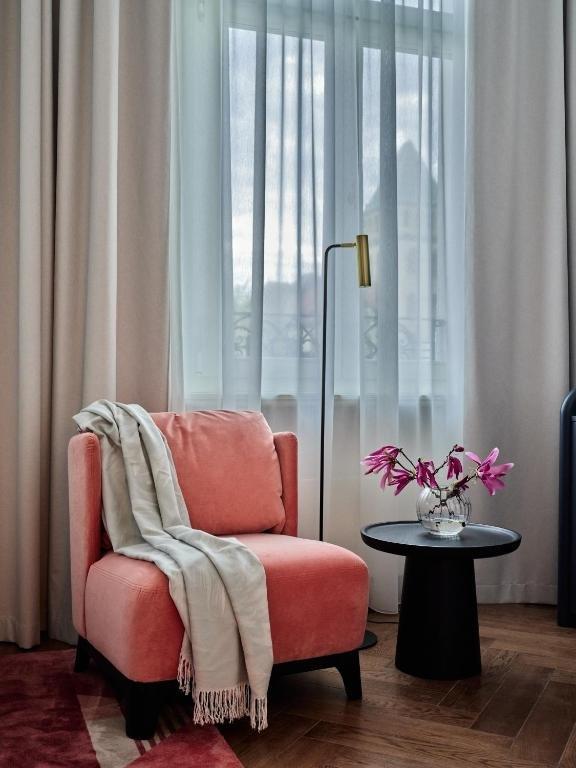 Altus Palace - Destigo Hotell