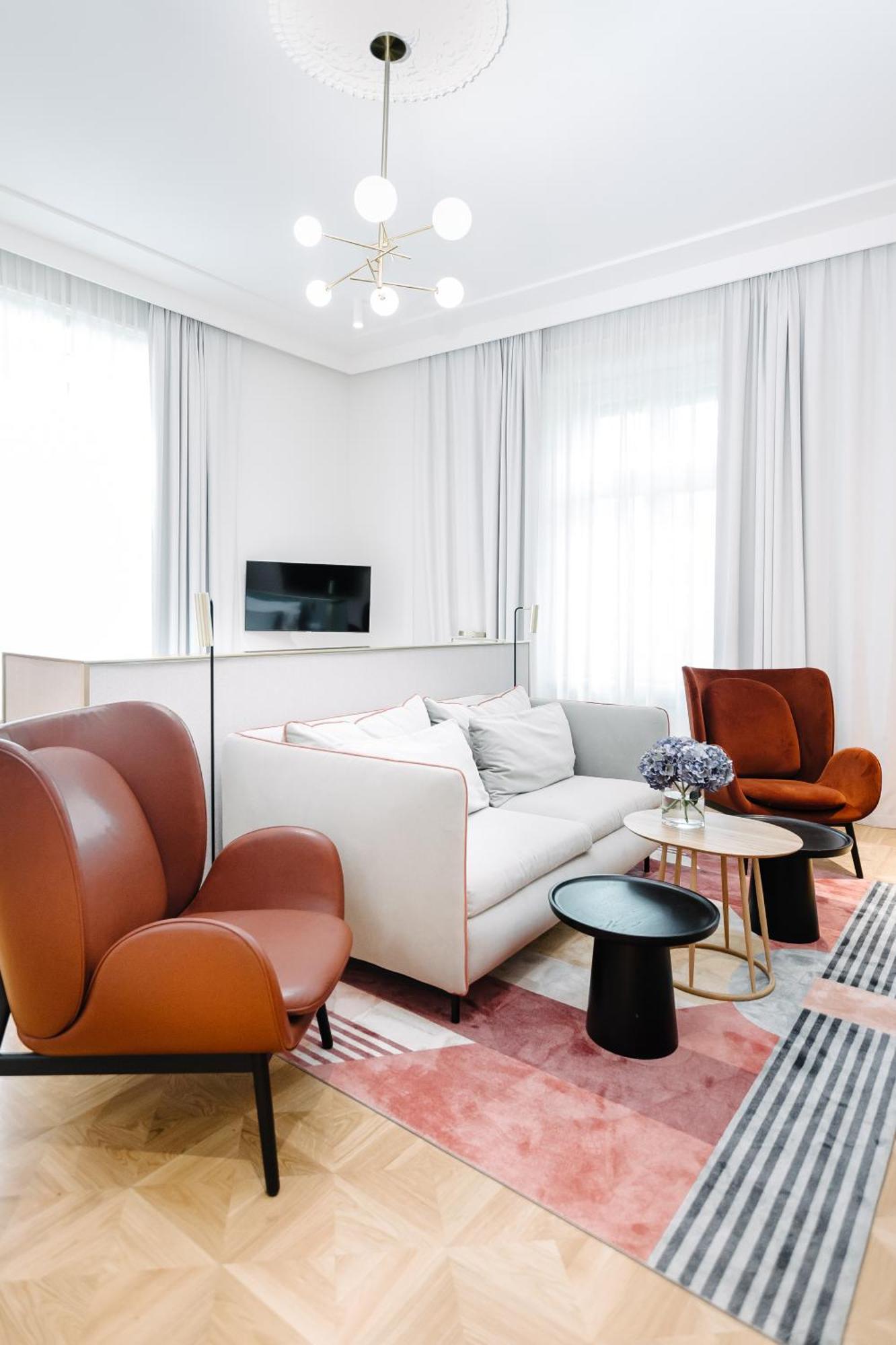 Hotell Altus Palace - Destigo